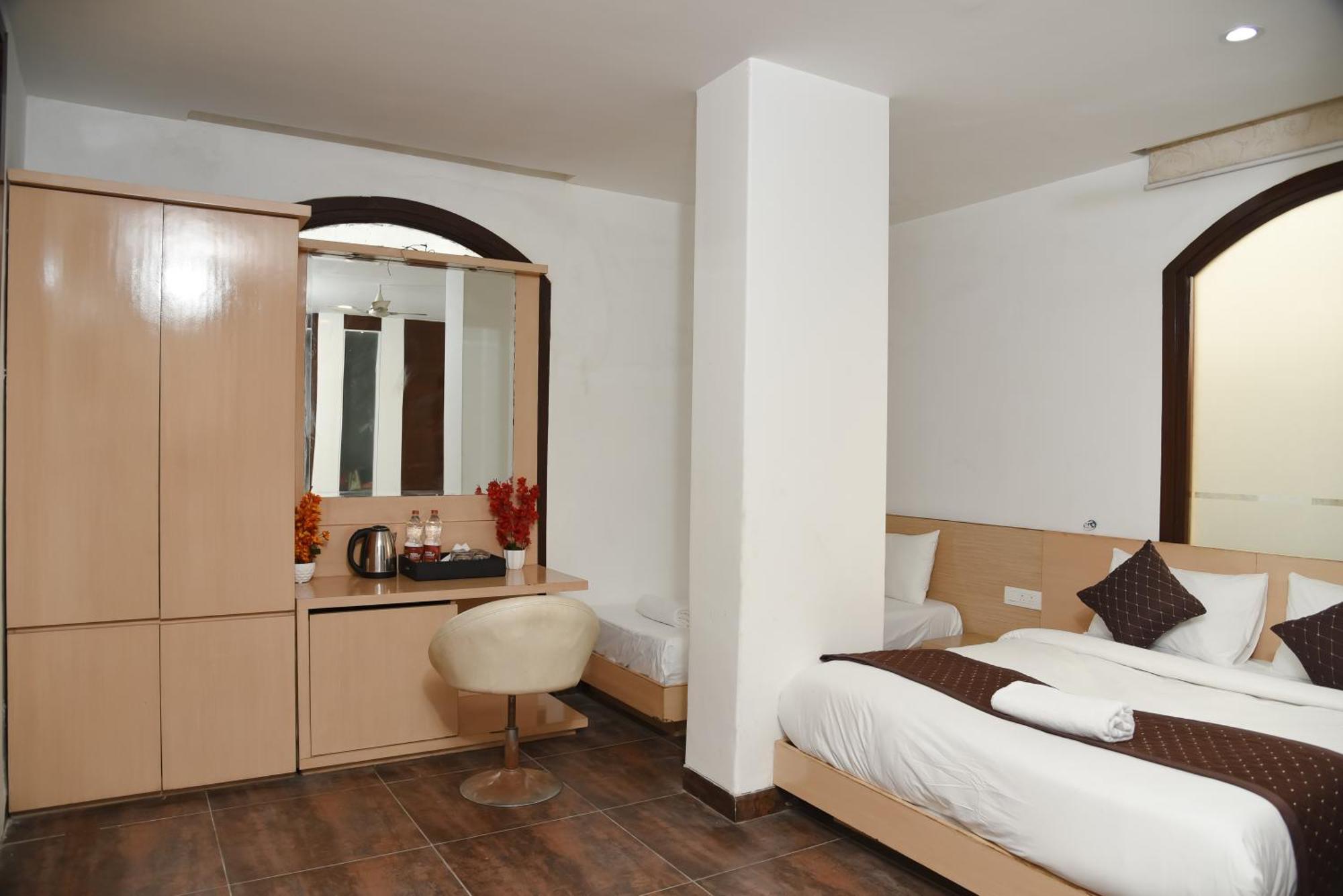 Hotel The Emporio A Boutique Rooms Near Anand Vihar Vaishali Ghaziabád Exteriér fotografie